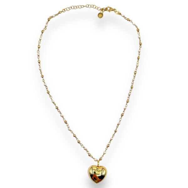 Collana con perline rose e cuore pendente