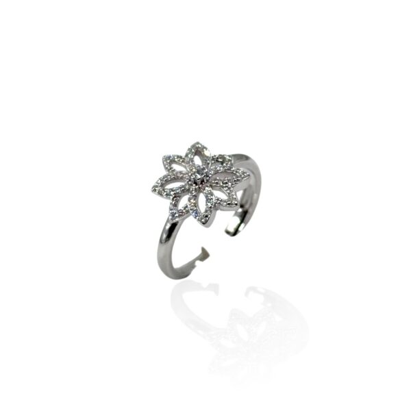 Anello fiore zirconato