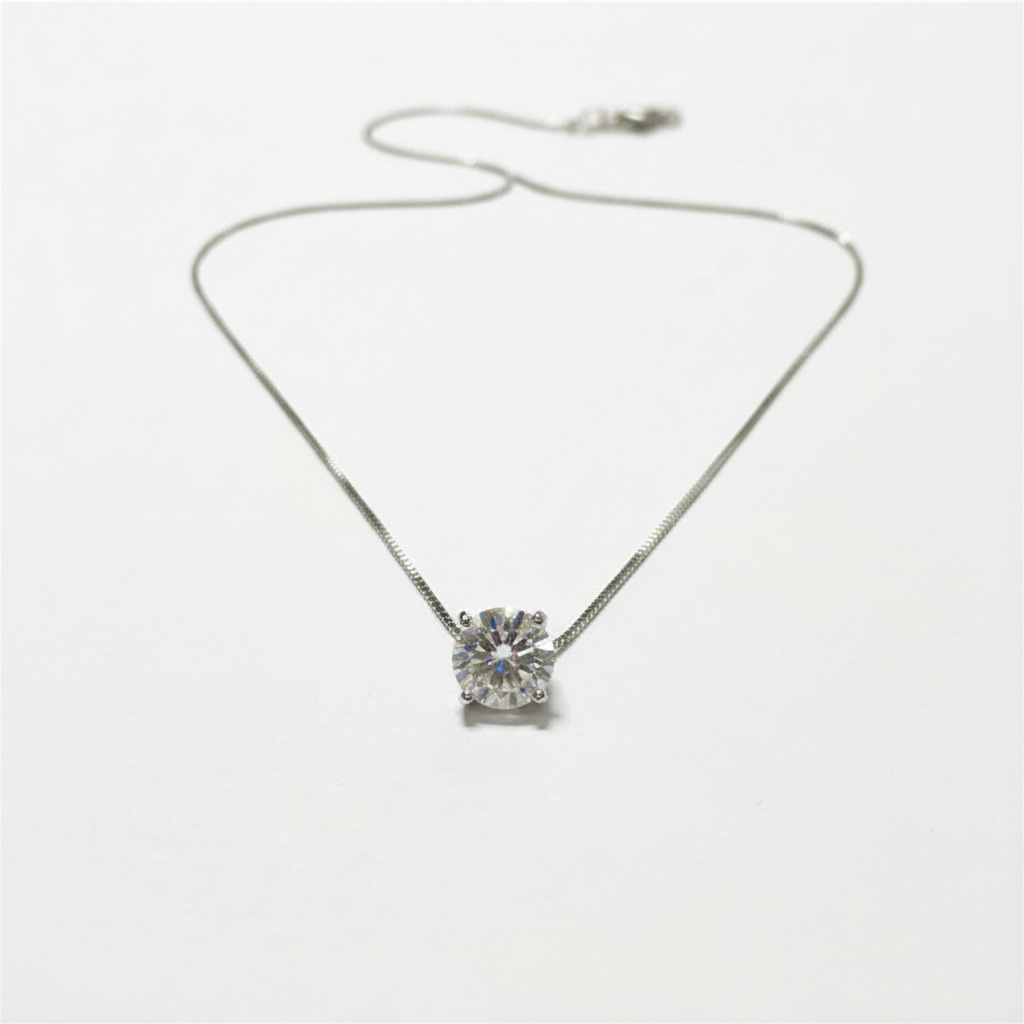 Collana punto luce in moissanite da 5 mm