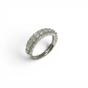 Anello in moissanite con 10 pietre da 1.25 - 2,75 mm